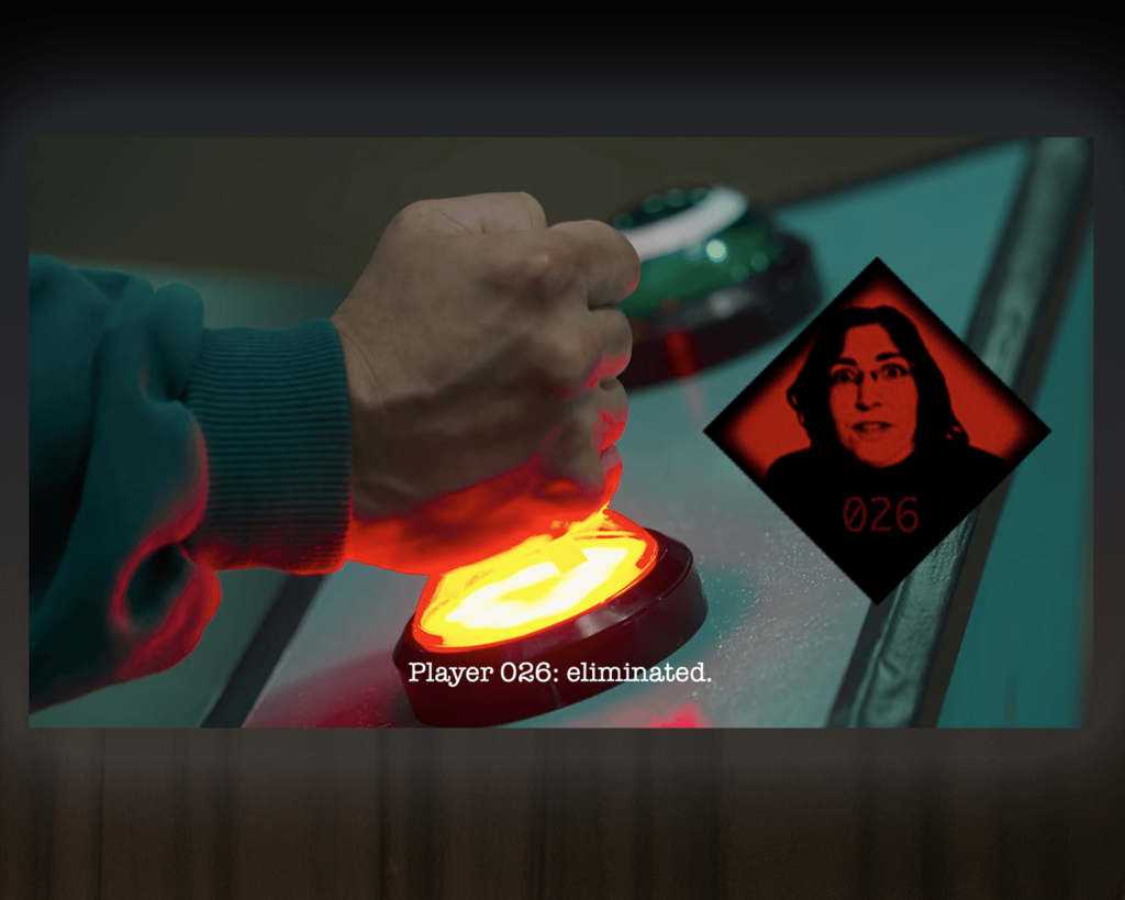 De geëlimineerde speler wordt duidelijk in beeld gebracht en de tekst wordt uitgesproken.
